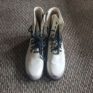 Freebird Manchester boots